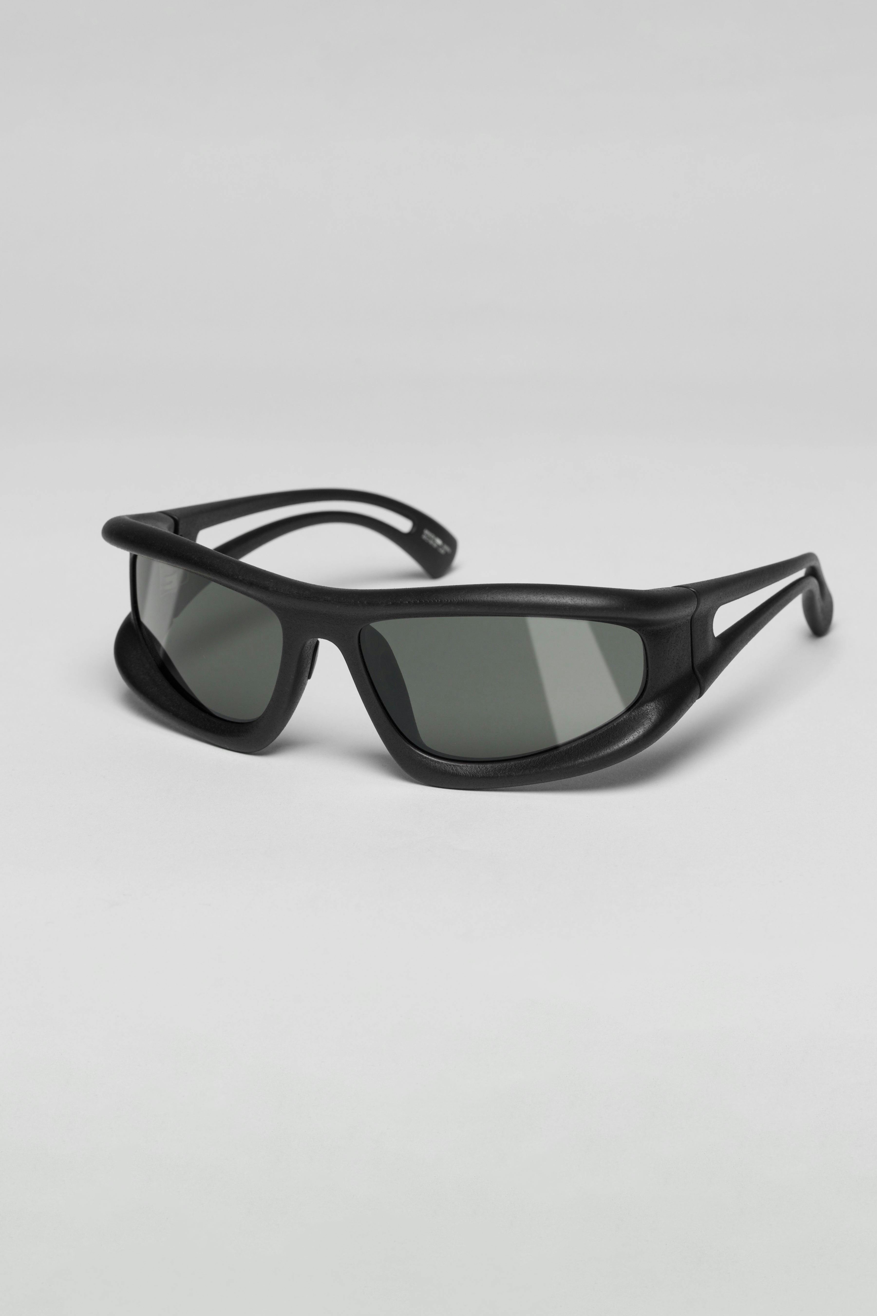 MYKITA | 032c MARFA Sunglasses Black - 032c2306acc-097