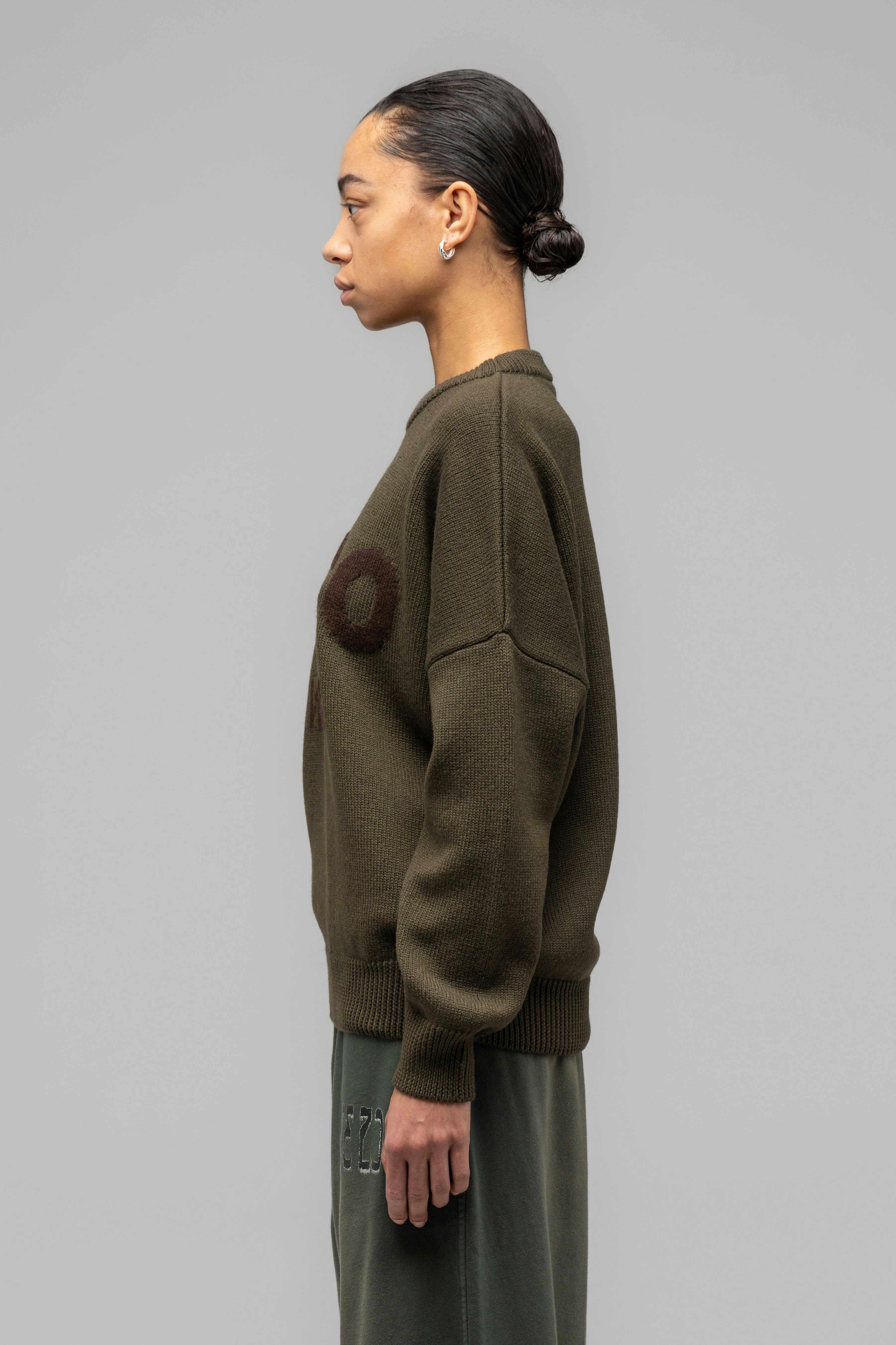 "SELFIE" SWEATER OLIVE DRAB - WU102005-2